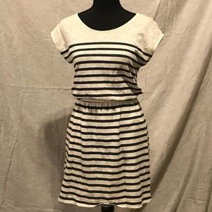 XS GAP Navy & Cream Striped Capped Sleeve Dress